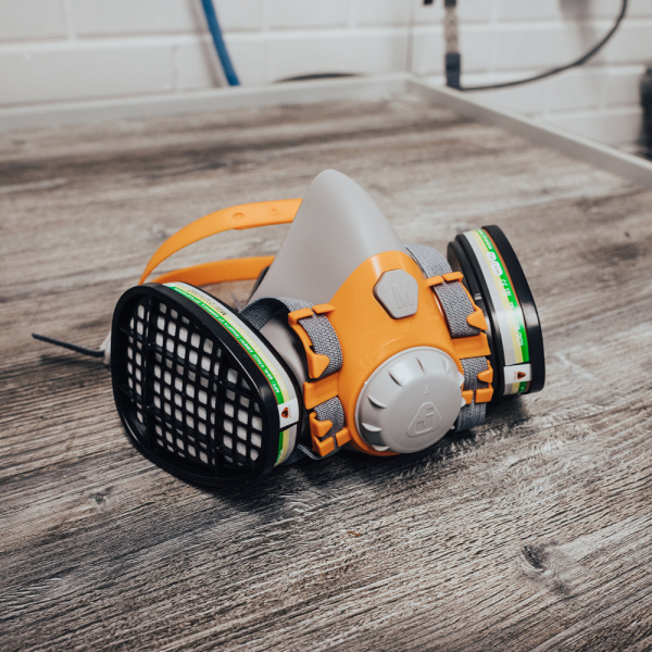 J-SET6500 Комплект для защиты дыхания Jeta: полумаска (6500), фильтры А1 (2шт) ,предфильтры Р2 (4 шт), держатели (2 шт)